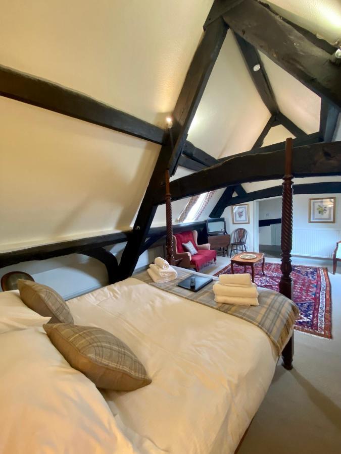The Golden Pheasant Hotel Берфорд Екстер'єр фото